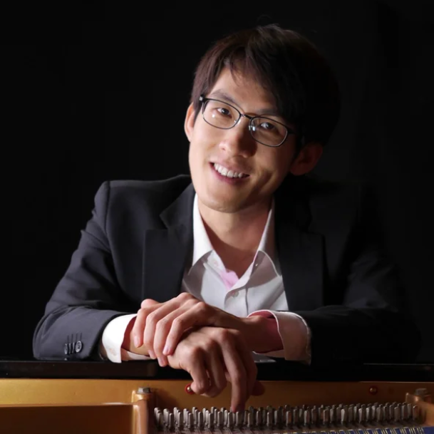 Portrait of Linus Wee
